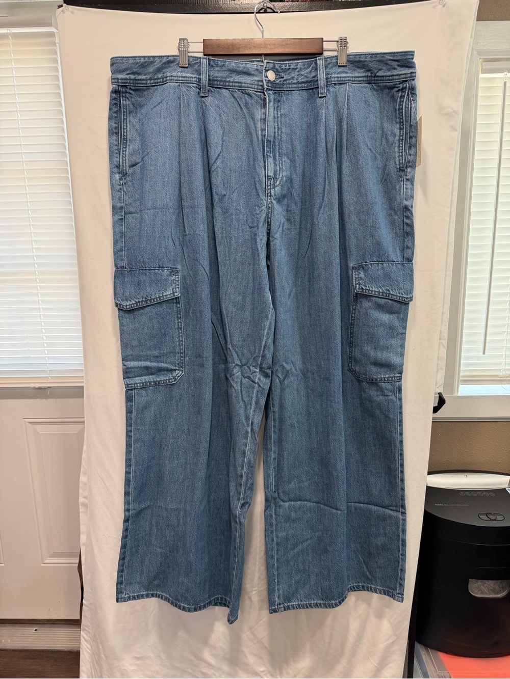 Universal Thread Wide Leg Denim Cargo Pants in Light Blue
